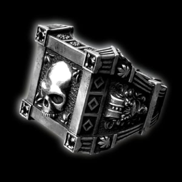 Gothic Skull Ring