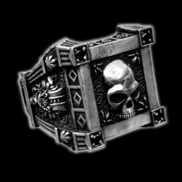 Gothic Skull Ring