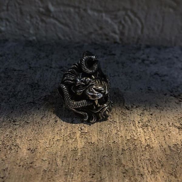 LION & SNAKE RING