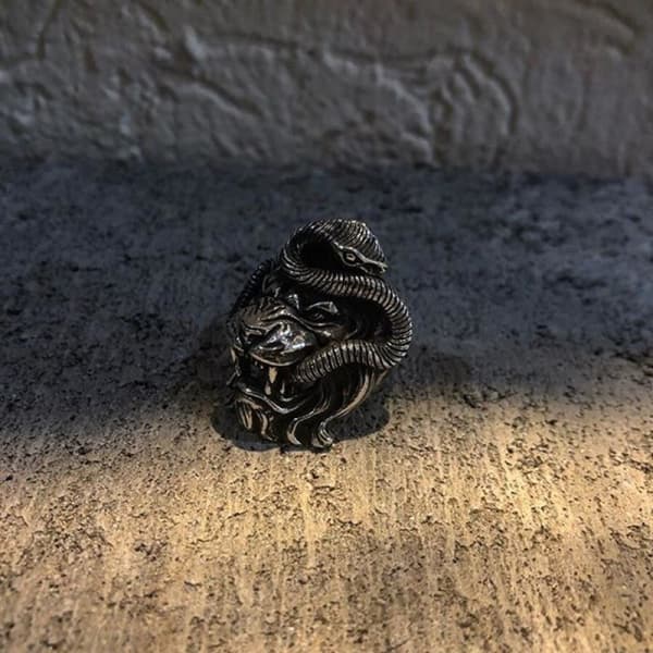 LION & SNAKE RING