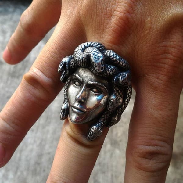 Medusa Ring