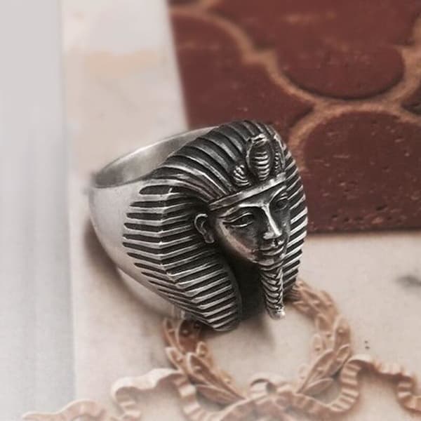 Pharaoh ring